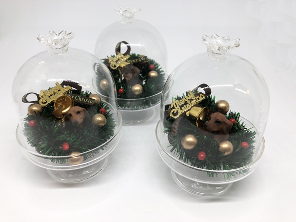 Dackel in zarter Glasglosche